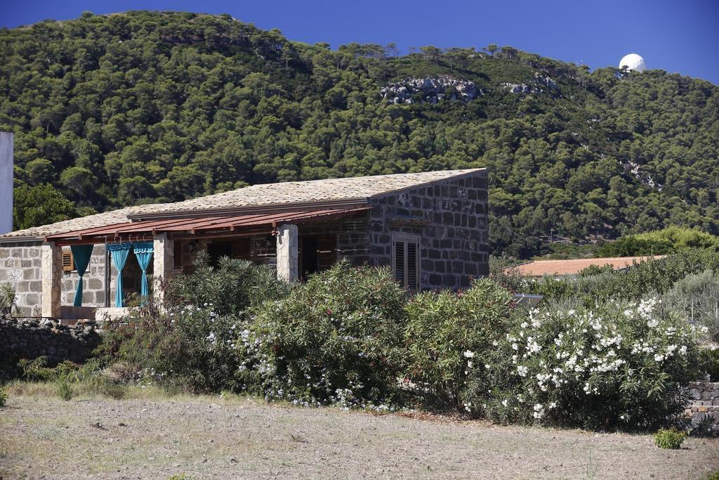 Case Vacanze La Cernia Bruna Isola di Ustica Buitenkant foto